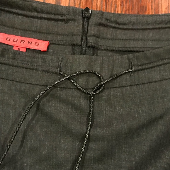 Simple Clean Lines: This skirt doesn’t disappoint - Picture 2 of 6